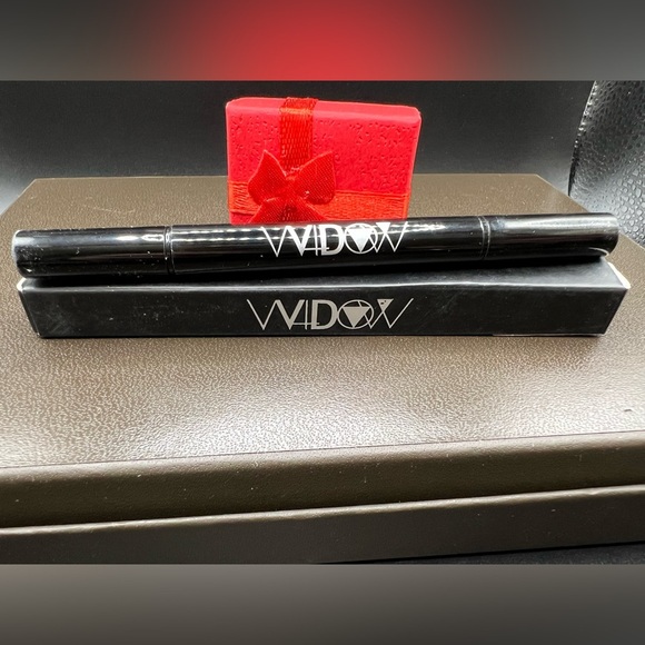 NIB Dolls Kill Widow Pentagram Stamp Eyeliner Dual Ended Pen in Black - Picture 4 of 6